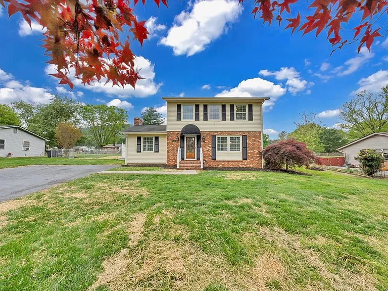 197 Apple Tree Rd — Photo 2