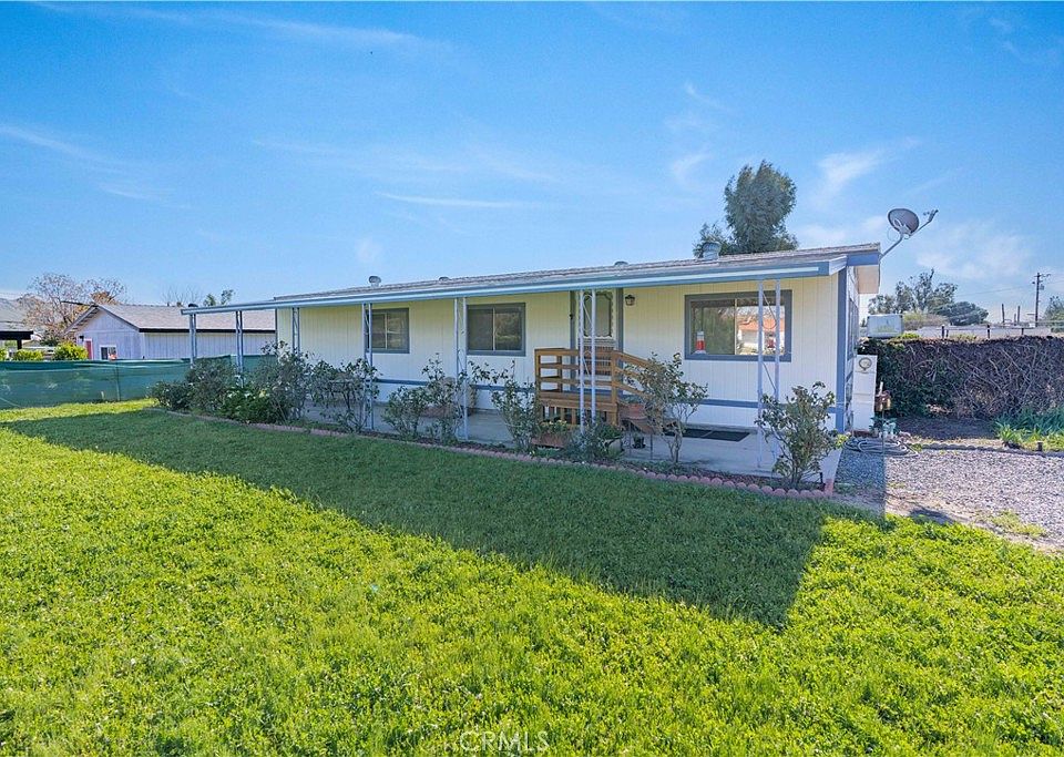 1st image of 32860 Skylark Dr