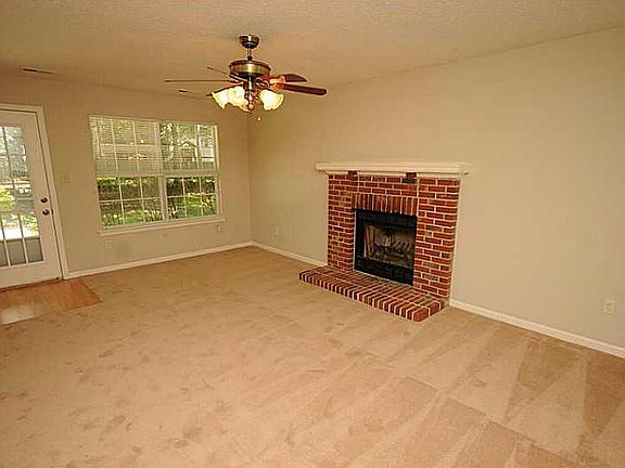 2nd image of 836 Whisper Hollow Dr