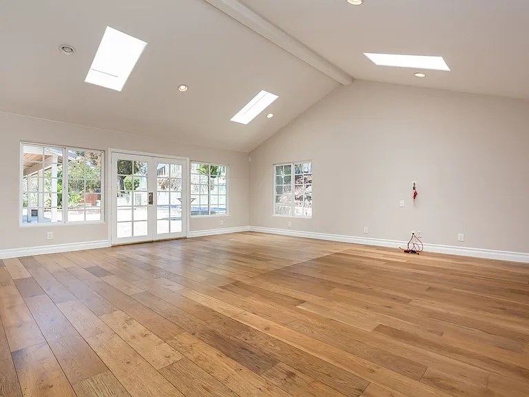5564 Lone Star Dr — Photo 16