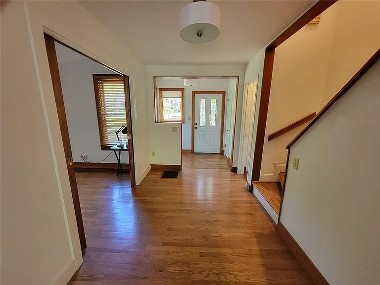 404 Emory Dr NE — Photo 9