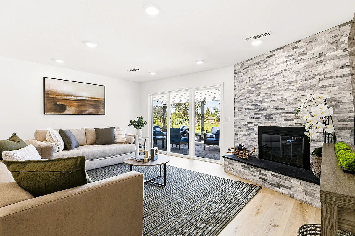 Building Photo - 6615 Arabian Cir