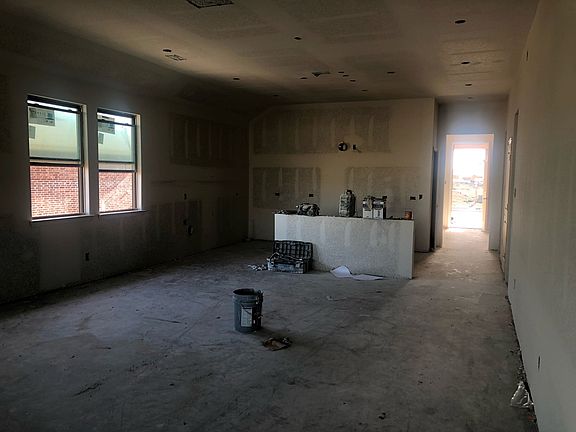 Quick Move In Home by Ashton Woods