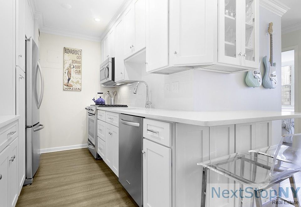 1st image of 245 E 54th St APT 30-P