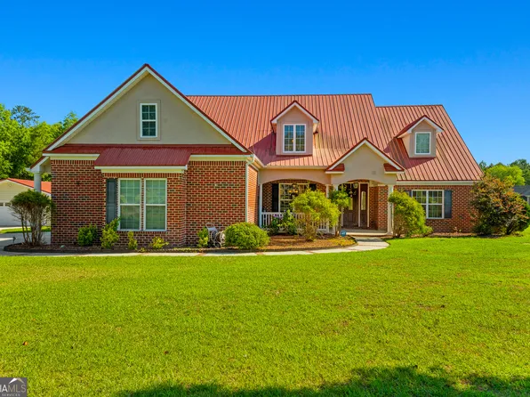 19 Hollow Oak Dr, Pembroke, GA 31321