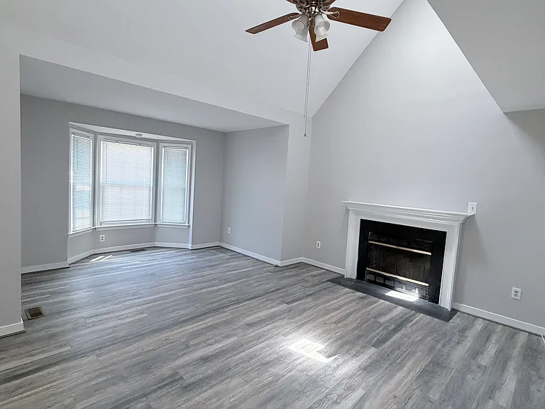 2604 Tracewood Cir — Photo 3