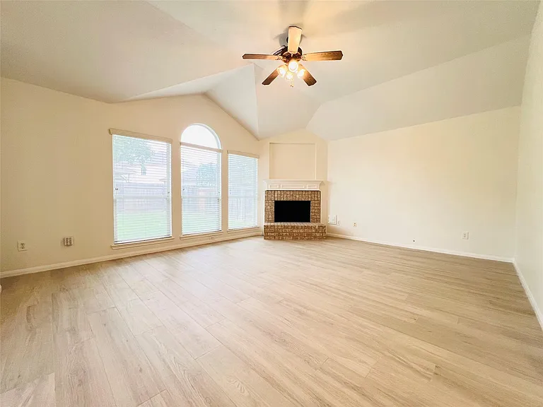 2606 Atwood Glen Ln — Photo 8