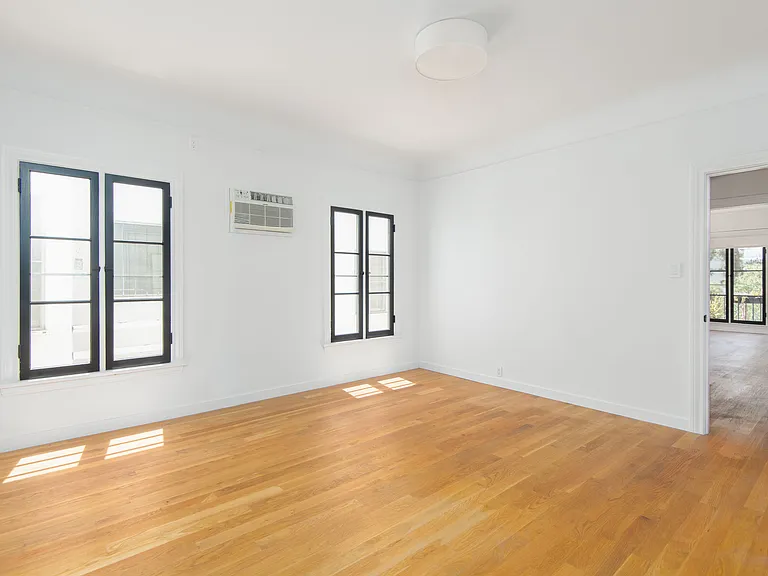 900 S Orange Grove Ave #203 — Photo 15