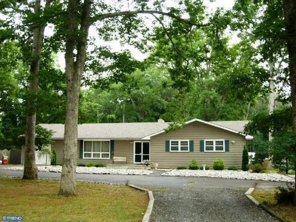 593 W Garden Rd, Vineland, NJ 08360