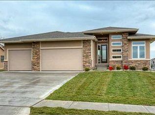 1014 NE Williamsburg Ct, Ankeny, IA 50021