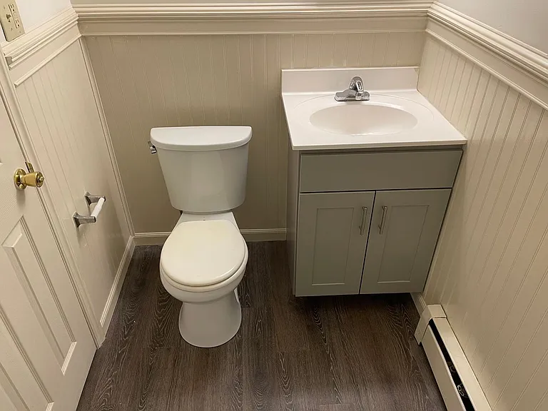 Oakwood Manor — Photo 15