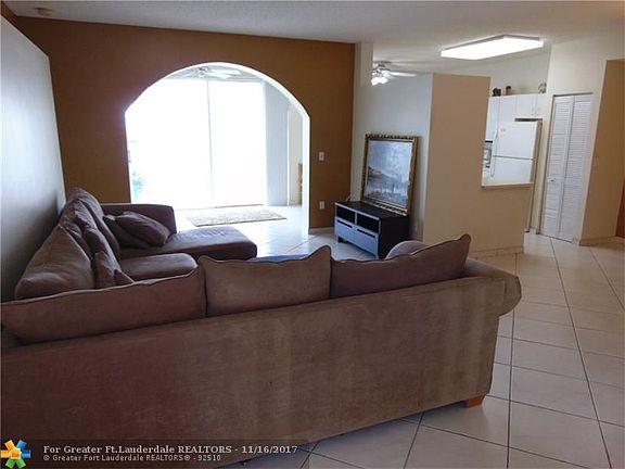 4th image of 14927 SW 15th St #14927