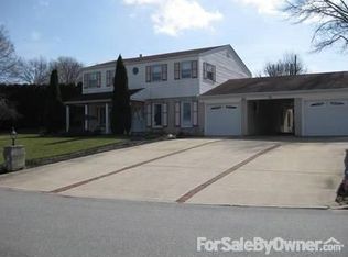 65 Garlor Dr, Havertown, PA 19083