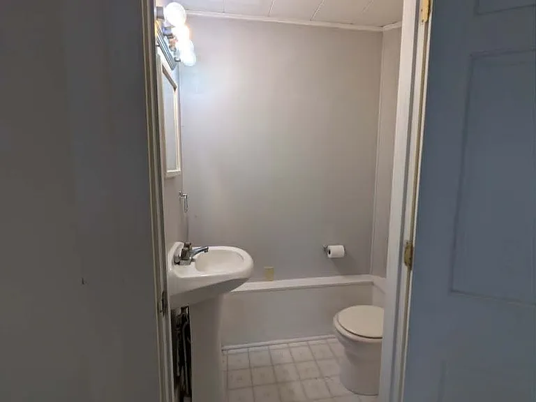 21 Elm St — Photo 8