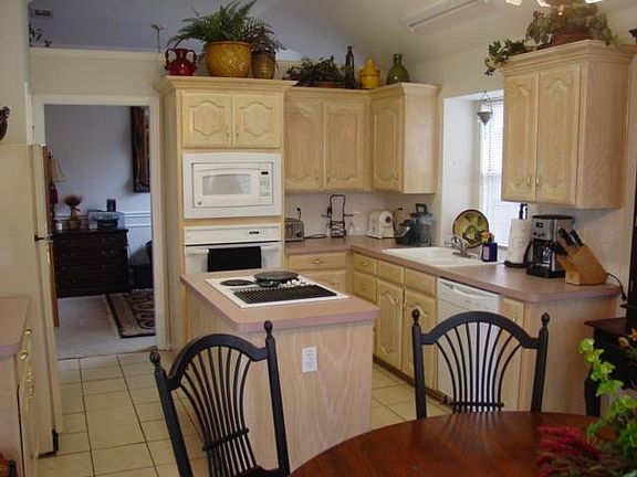 3rd image of 3128 Watercress Cir