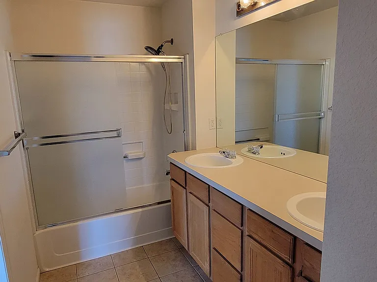 6411 Raleigh St — Photo 10