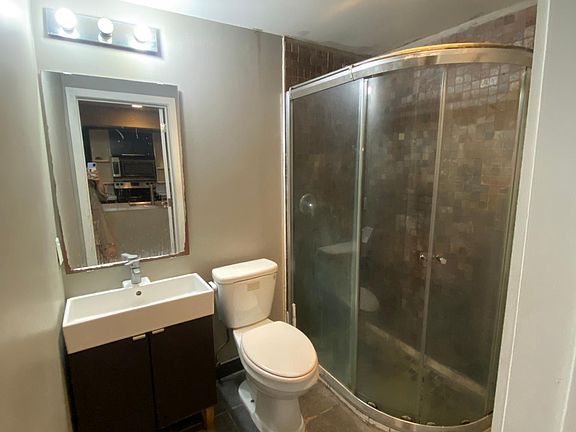 4th image of 2200 N Sydenham St