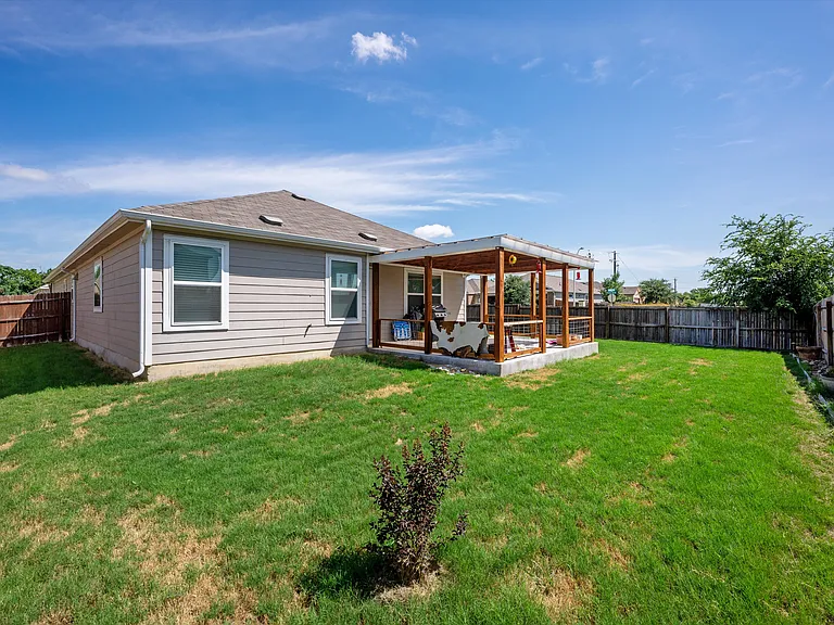 111 Meadow Path — Photo 36