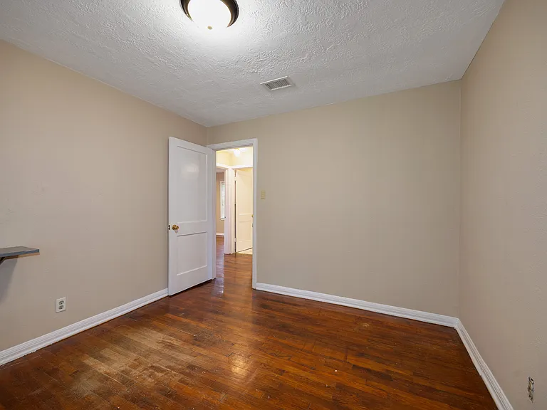 312 Harris Blvd — Photo 10