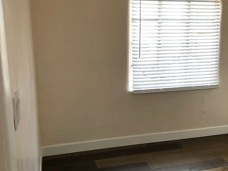 2 bed, 1.0 bath, 815 sqft, $1,795 — Photo 20
