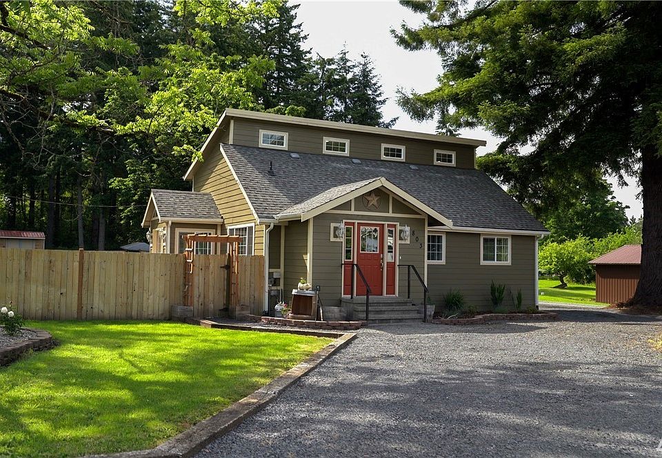 1st image of 803 1st Ave NE
