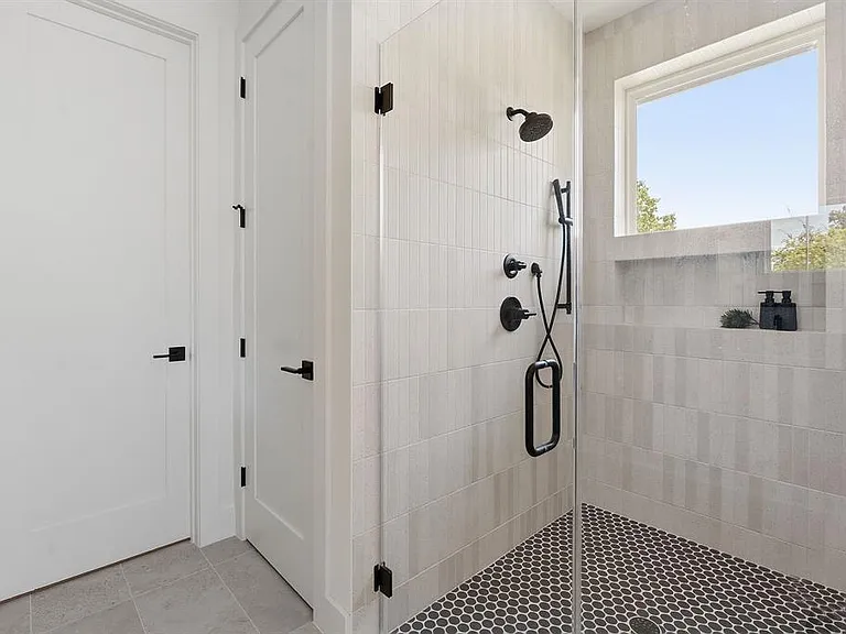 502 Normandy St #2 — Photo 13
