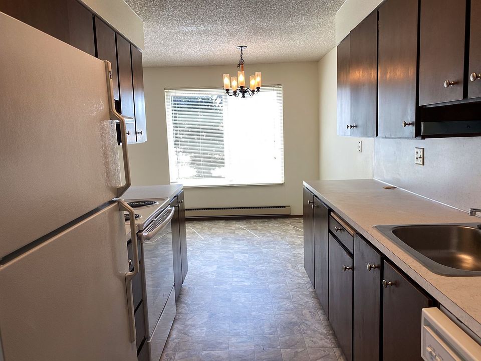 1st image of 18524 Linden Ave N APT 206