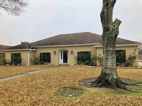 2nd image of 1111 Louise Dr