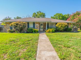 326 Lisa Ln, Desoto, TX 75115