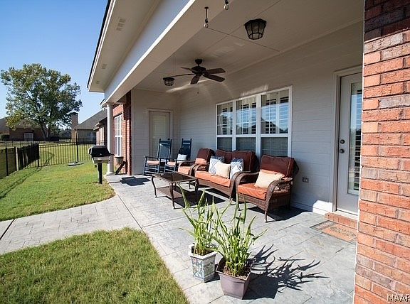 5th image of 1107 Laurel Brook Ln