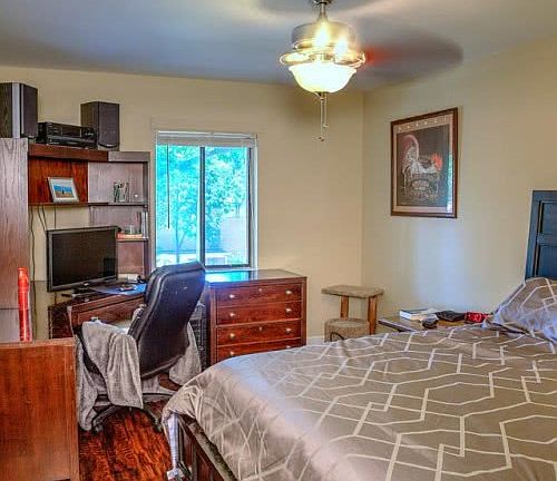 3rd image of 551 S Clay Ave #7638979