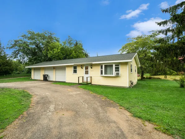 6370 124th Ave, Fennville, MI 49408