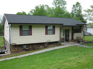 3426 Russellwood Dr, Rockford, TN 37853