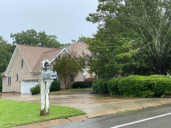 2nd image of 1885 Windstone Dr