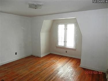 4th image of 3556 Northcliffe Rd