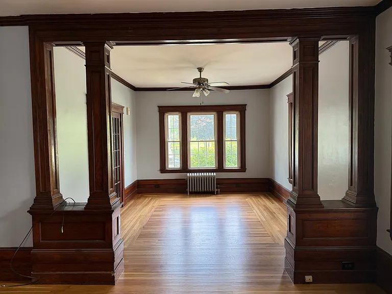 126 Kinsley St #A — Photo 4
