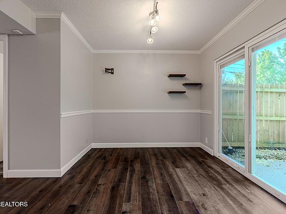 5th image of 1216 Crest Brook Dr