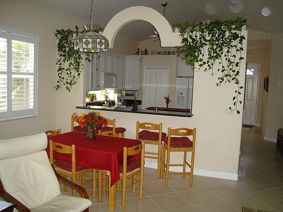 dining/kitchen