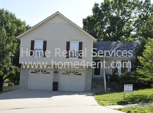 7120 Summit Ct, Shawnee, KS 66216