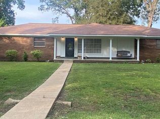 300 Kenneth St, Greenwood, MS 38930