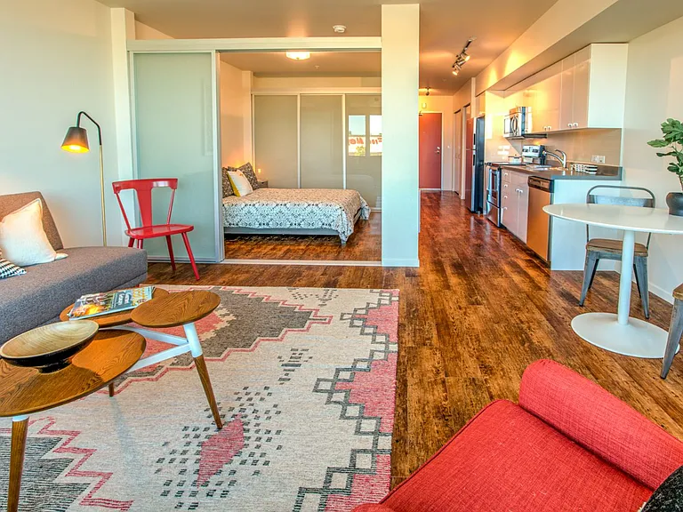 Janus Apartments — Photo 7