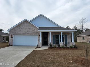 96 Saltmeadow Cir, Ocean Springs, MS 39564