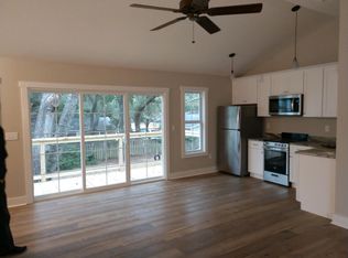 24 Joyce Ave, Mount Pleasant, SC 29464