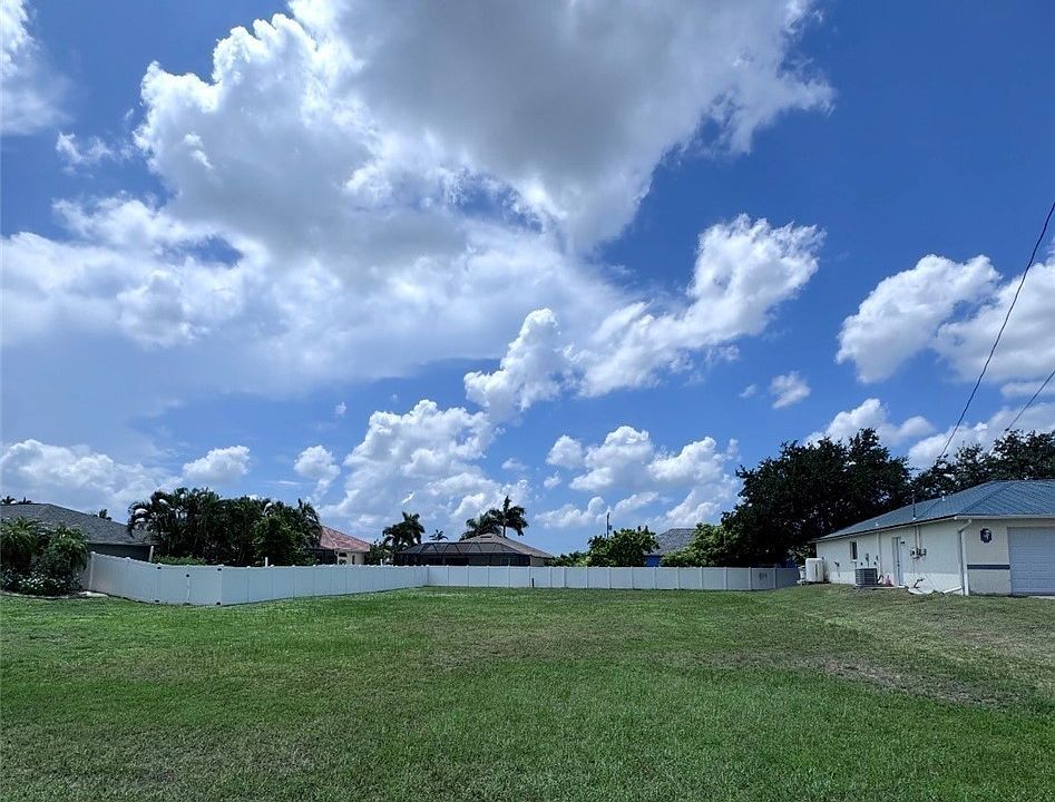 1st image of 1810 SW 27th St