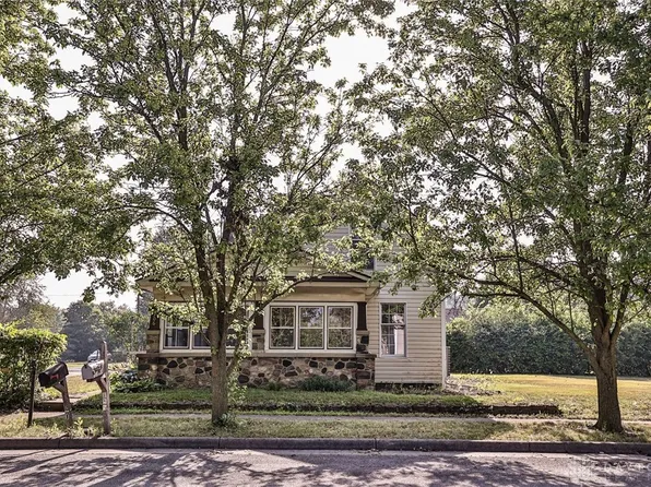 306 S Main St, Laura, OH 45337