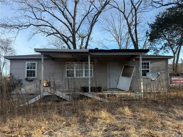 636 State Route 164, Dover, AR 72837
