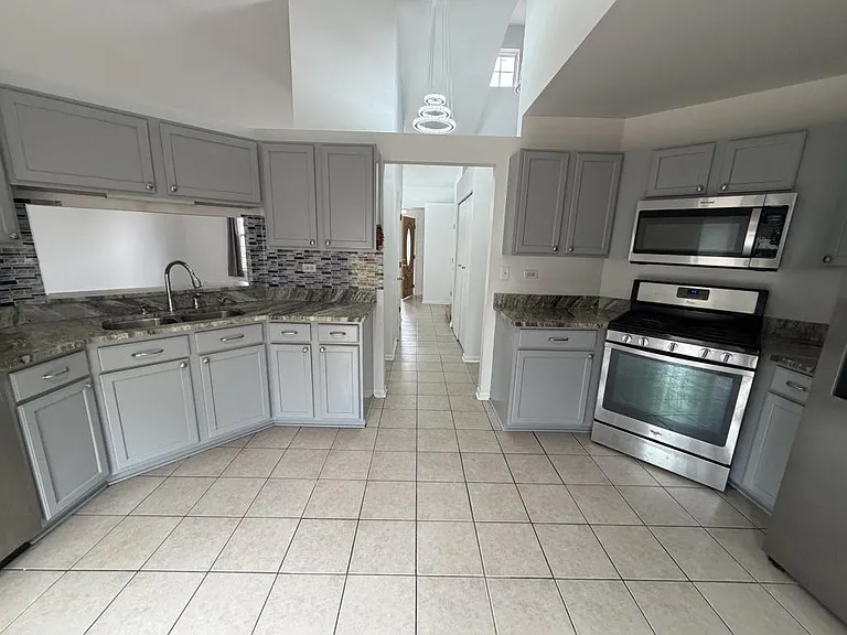 2354 Nantucket Ln — Photo 8