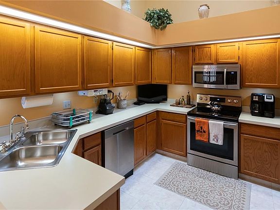 5th image of 12111 Augusta Woods Cir