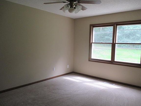 5th image of 6351 Alderwood Cir APT B