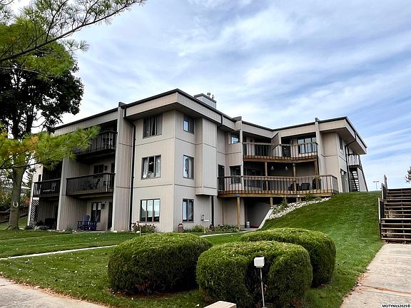 2nd image of 71 Briarstone Ct #B6